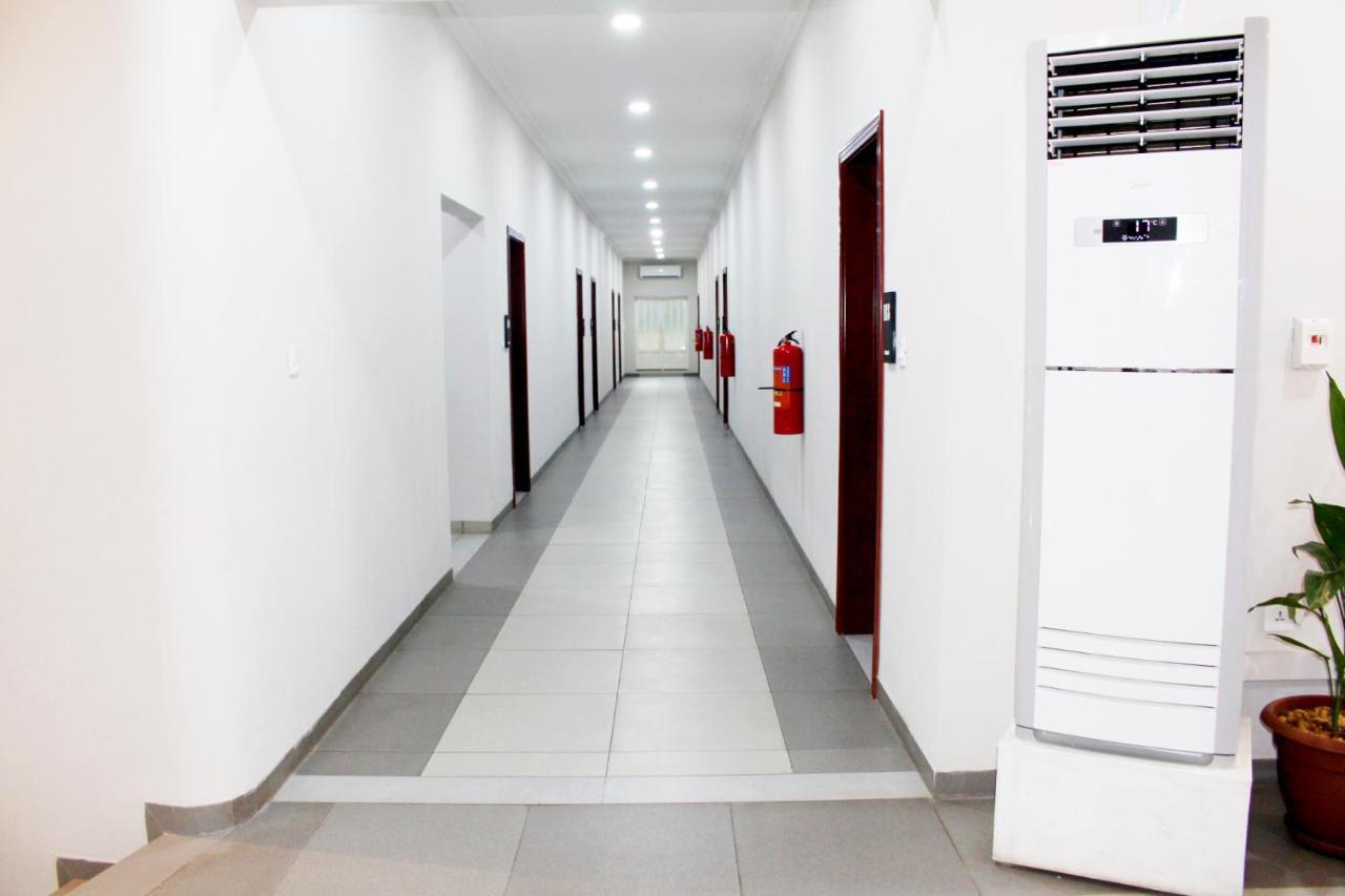 Ixoras Hotel كينشاسا المظهر الخارجي الصورة