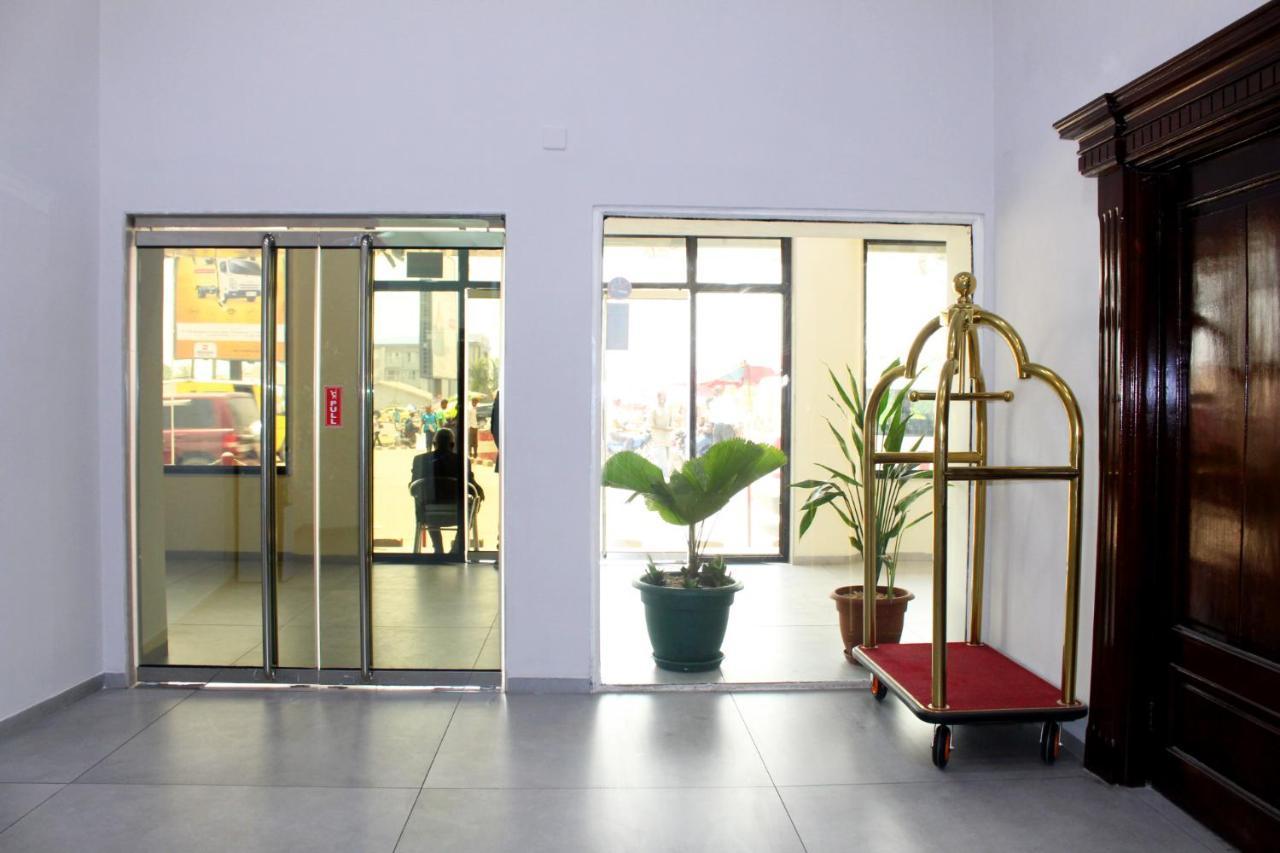 Ixoras Hotel كينشاسا المظهر الخارجي الصورة
