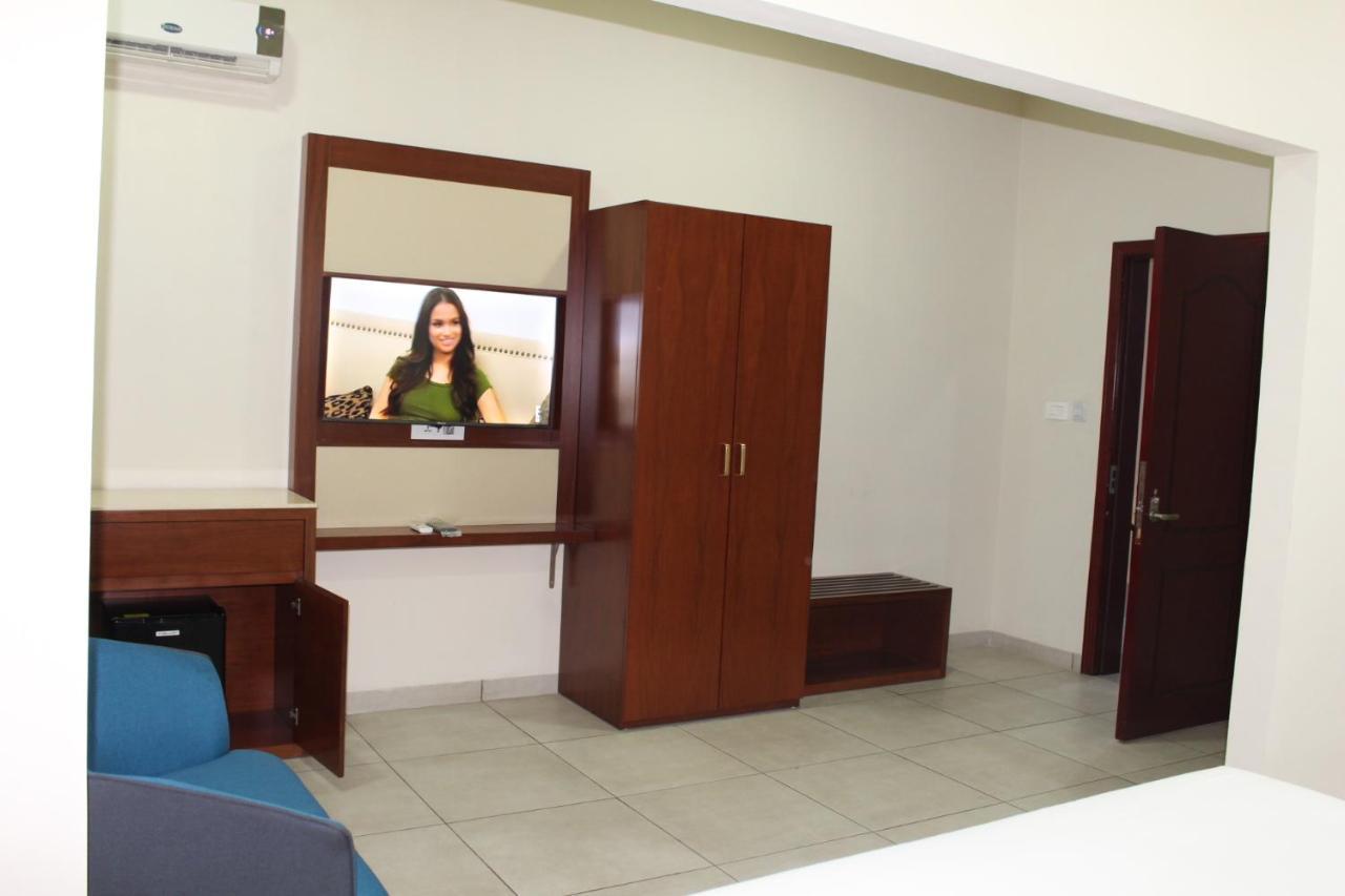 Ixoras Hotel كينشاسا المظهر الخارجي الصورة