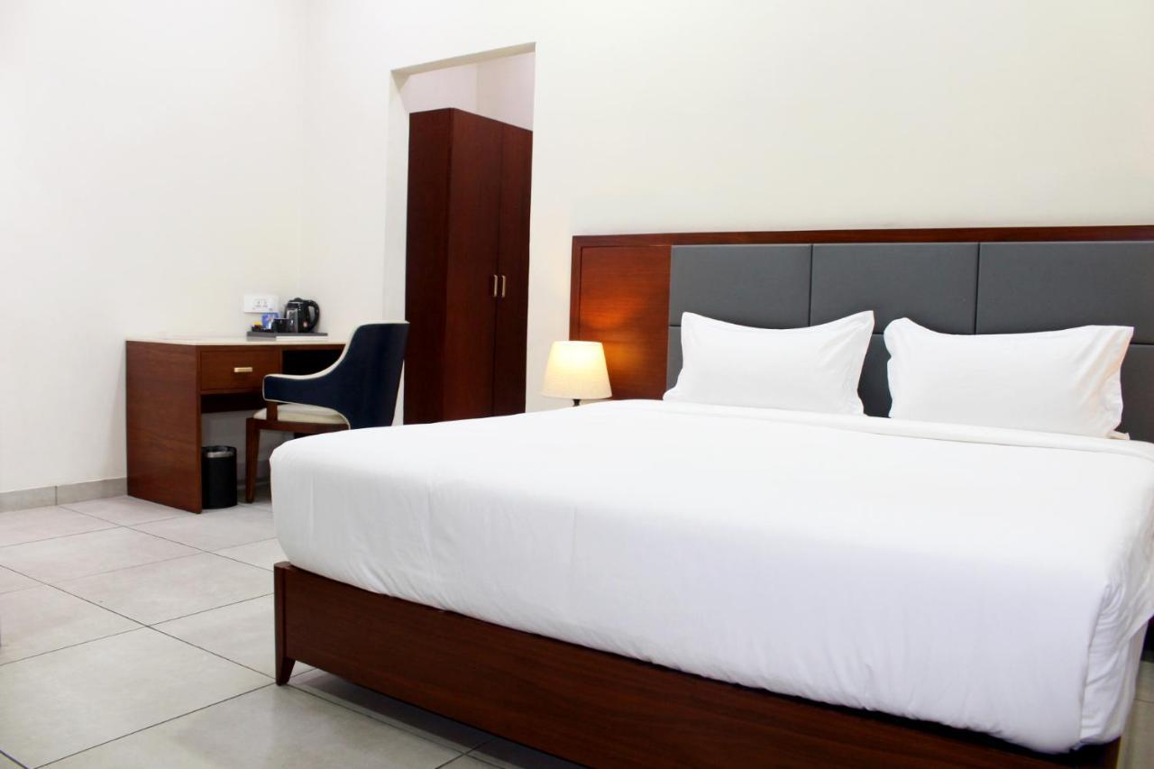 Ixoras Hotel كينشاسا المظهر الخارجي الصورة