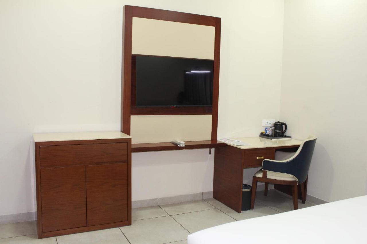 Ixoras Hotel كينشاسا المظهر الخارجي الصورة