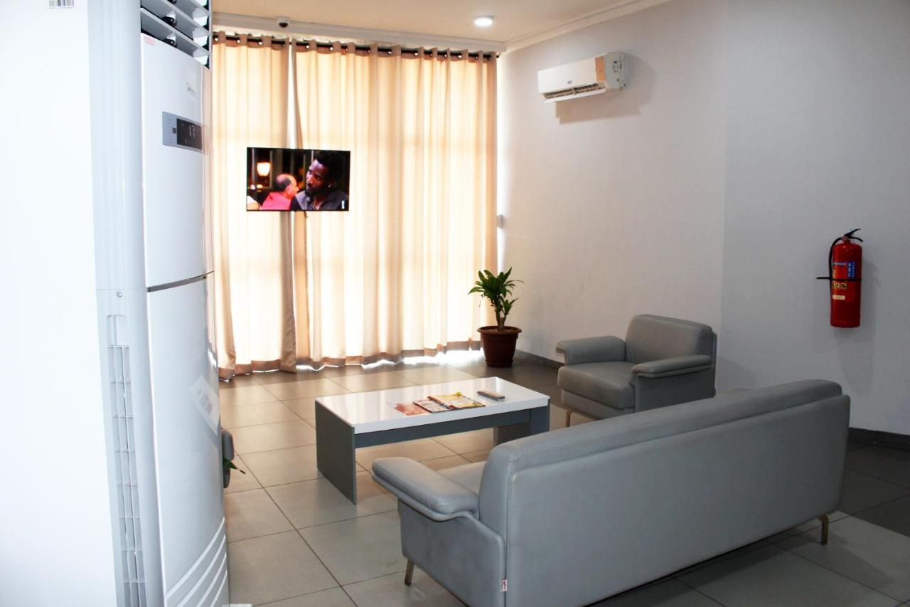 Ixoras Hotel كينشاسا المظهر الخارجي الصورة