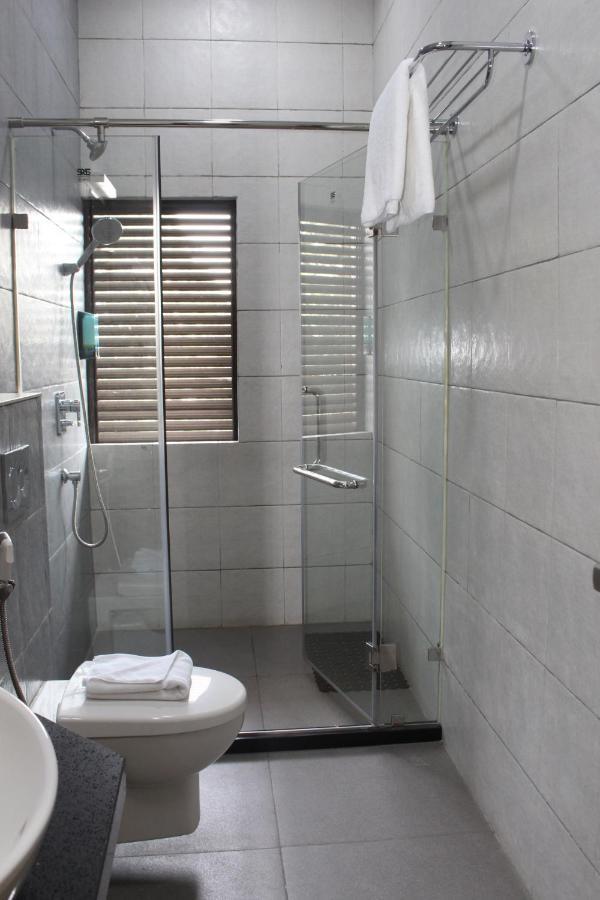 Ixoras Hotel كينشاسا المظهر الخارجي الصورة