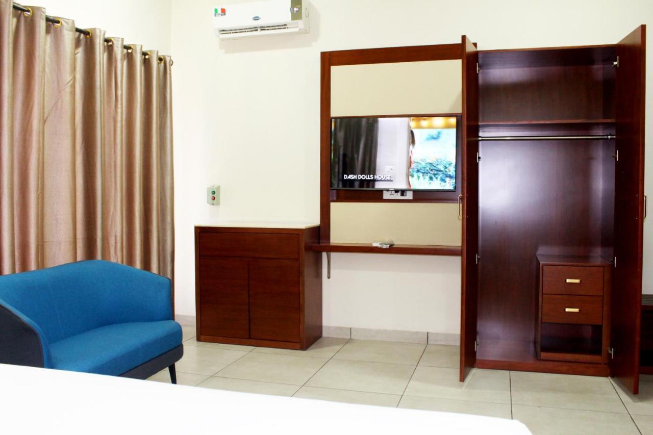 Ixoras Hotel كينشاسا المظهر الخارجي الصورة