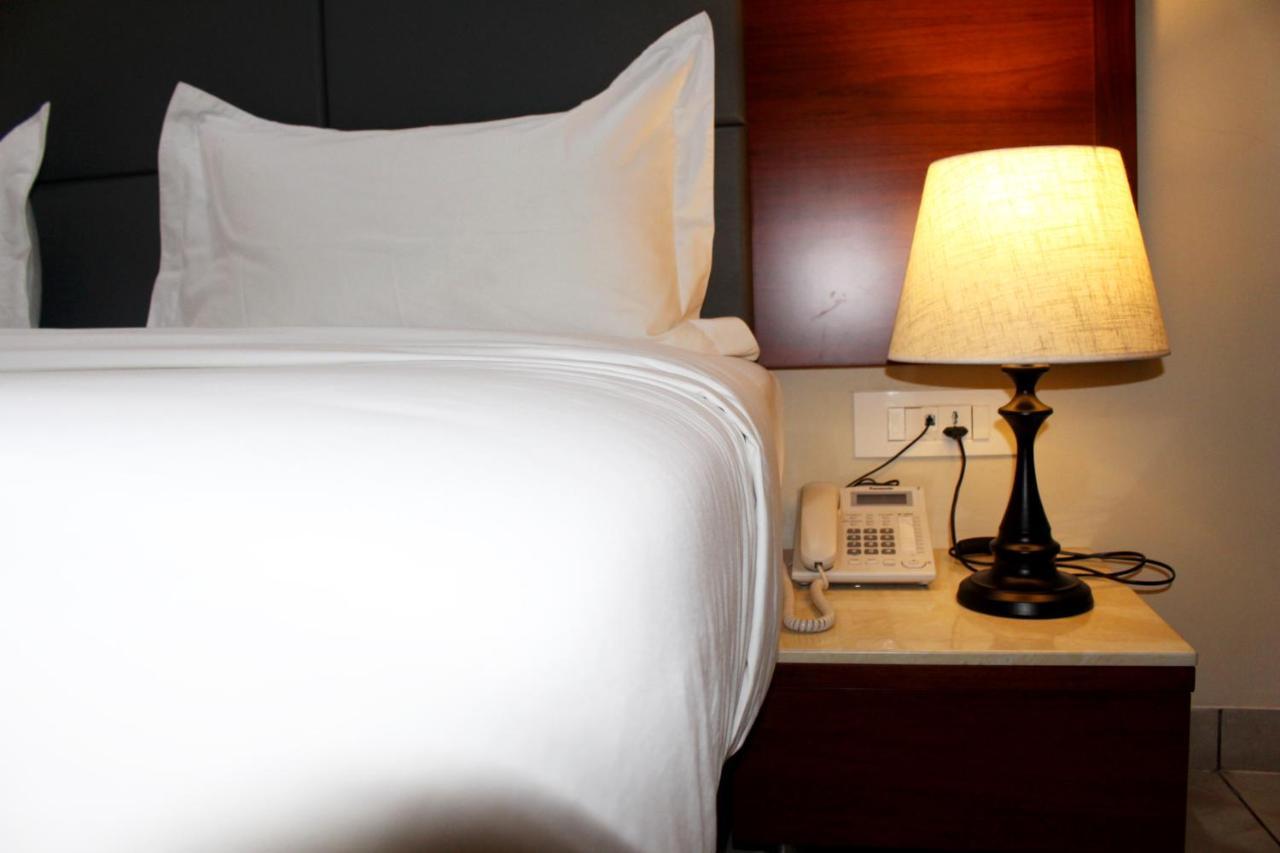 Ixoras Hotel كينشاسا المظهر الخارجي الصورة