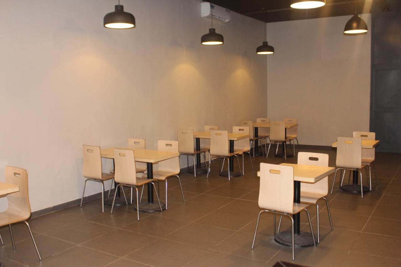 Ixoras Hotel كينشاسا المظهر الخارجي الصورة